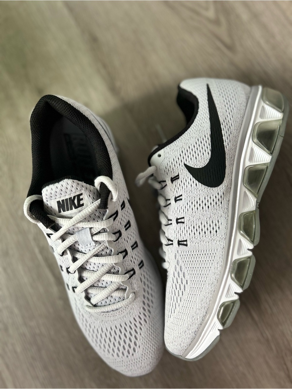 Nike Women's Air Max Tailwind 8